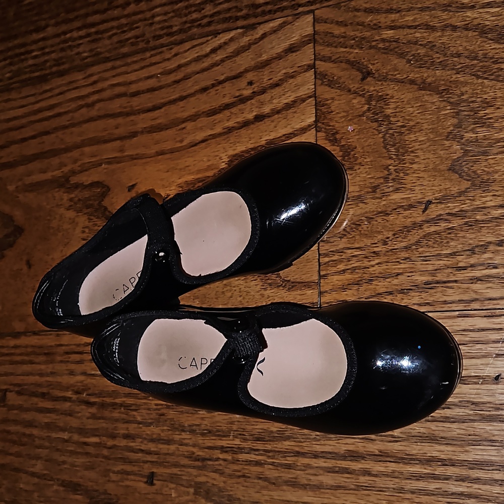 Tap shoes, size 10 toddler